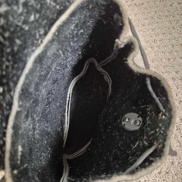 ROOTS Vintage Black MINI Leather Backpack - Picture 5 of 12